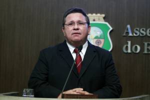 Dep. Roberto Mesquita (PV)