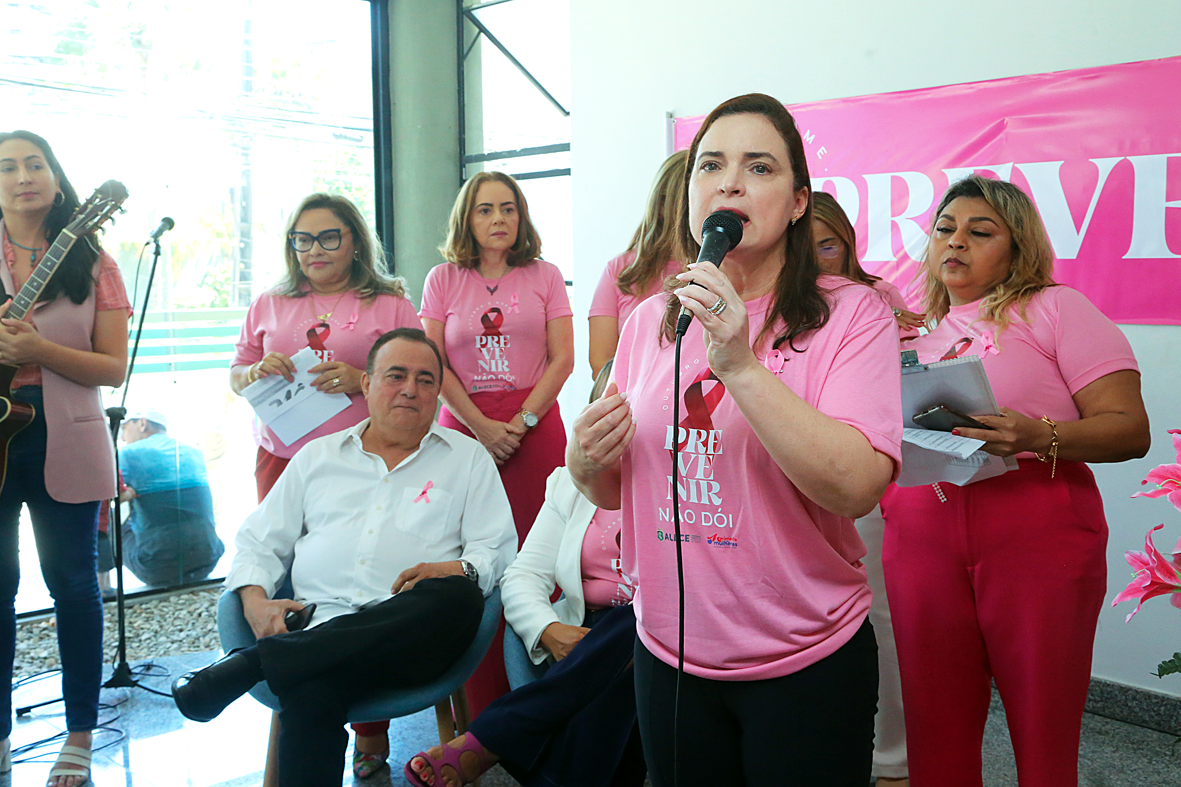 Comissão ADM Mulher Ceará Abraça o Outubro Rosa em Campanha pela  Conscientização