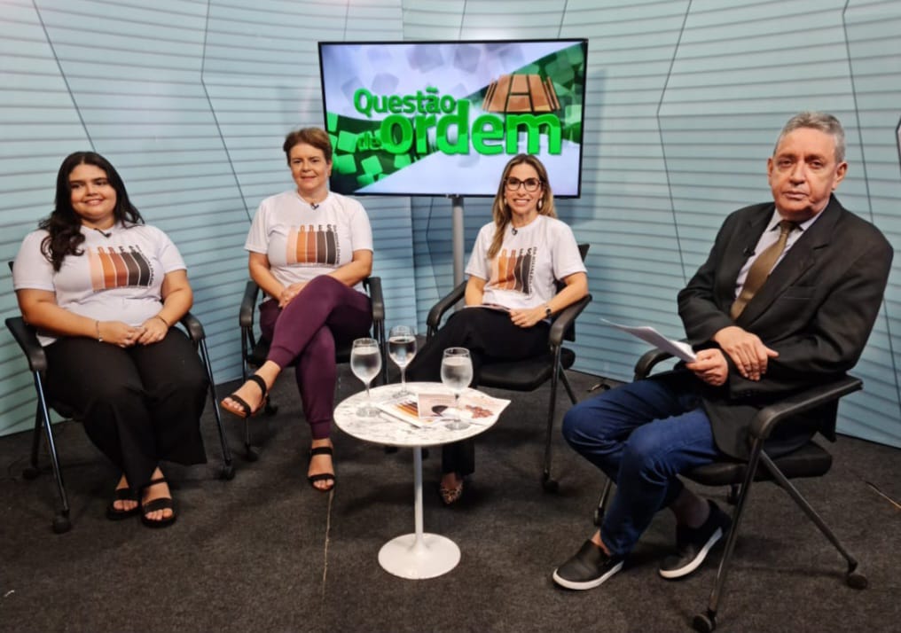 Graduanda em Direito Maria Clara Castelo Branco, professoras Bleine Caúla, e Dayse Braga e jornalista Renato Abreu