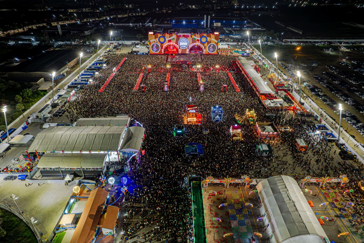 A multidão lota o Parque de Eventos Narciso Pessoa de Araújo todos os anos com a programação diversificada da festa