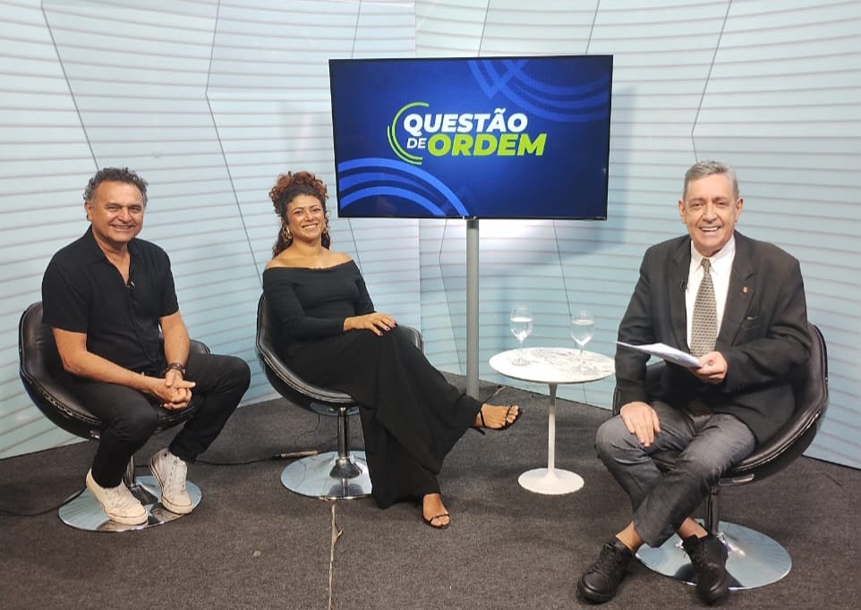 Geane Albuquerque e Robério Diógenes conversam com Renato Abreu sobre o sucesso de 'O Agente Secreto'