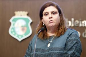 Deputada Fernanda Pessoa (PR)