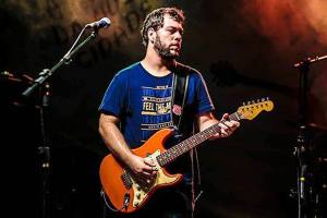 Guitarrista Felipe Cazaux
