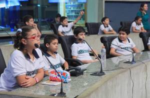 Alunos visitam o plenário