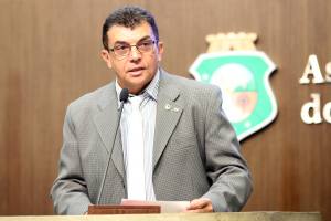 Ely Aguiar quer esclarecimentos sobre mensagem do Governo