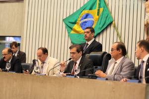 Deputados aprovam mensagens que alteram alíquotas do ICMS e IPVA