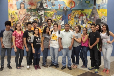 Alunos do Liceu Vila Velha visitaram a Assembleia Legislativa no projeto O Parlamento e sua história  