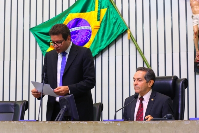 Leitura do expediente da sessão plenária desta sexta-feira 