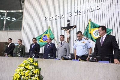 Solenidade ocorreu no Plenário 13 de Maio