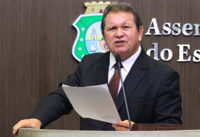 Deputado Roberto Mesquita