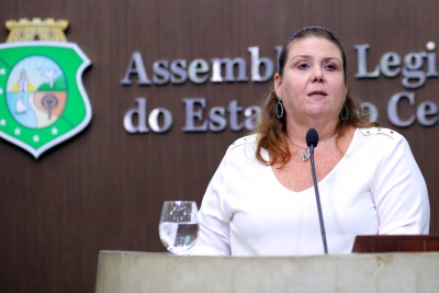 Deputada Fernanda Pessoa
