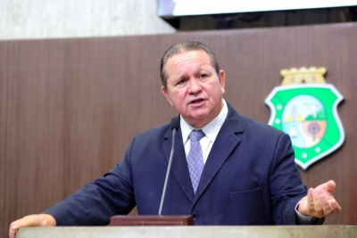 Deputado Roberto Mesquita