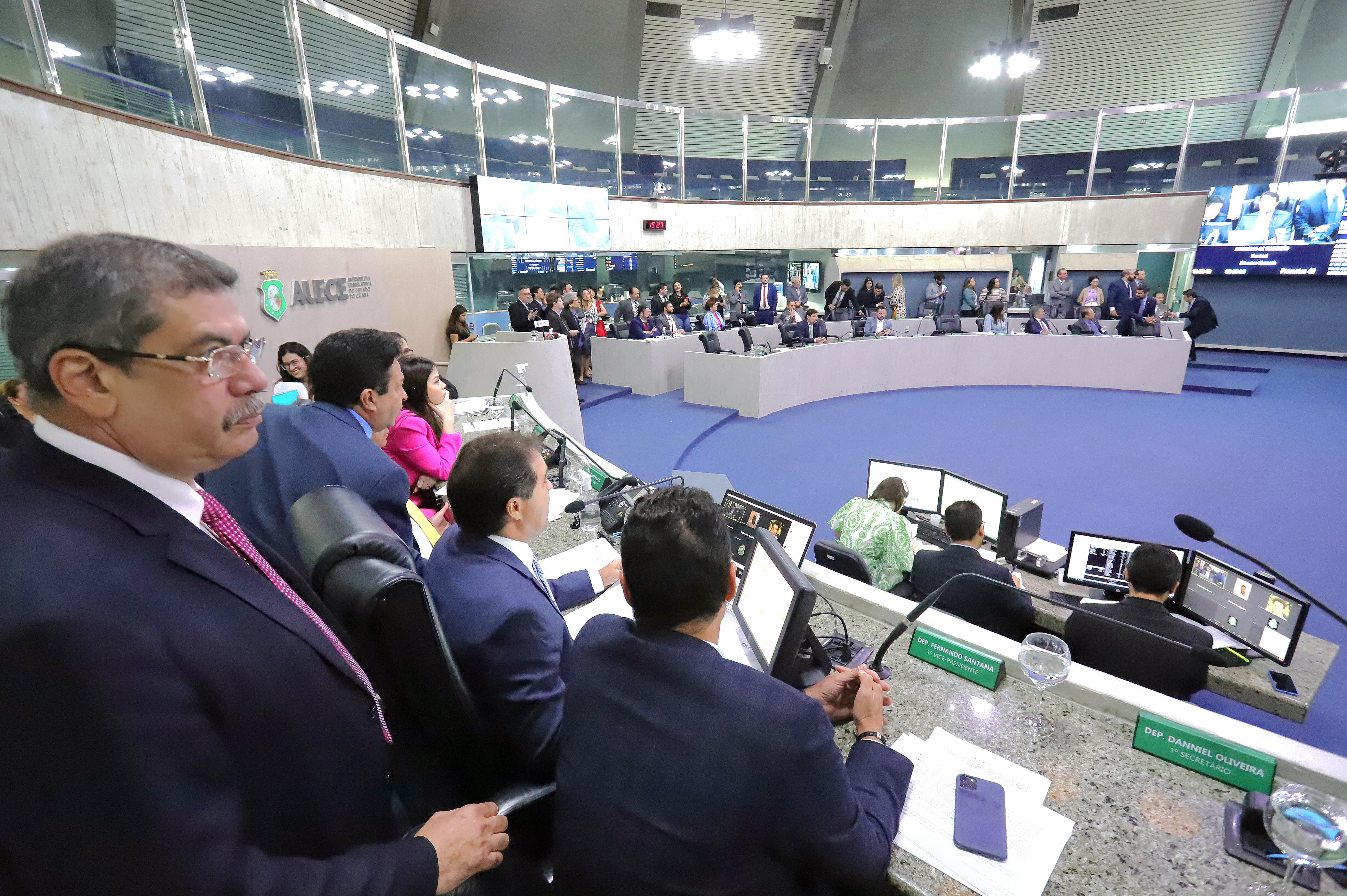 Bancadas e bloco partidários têm novos  líderes e vice-líderes