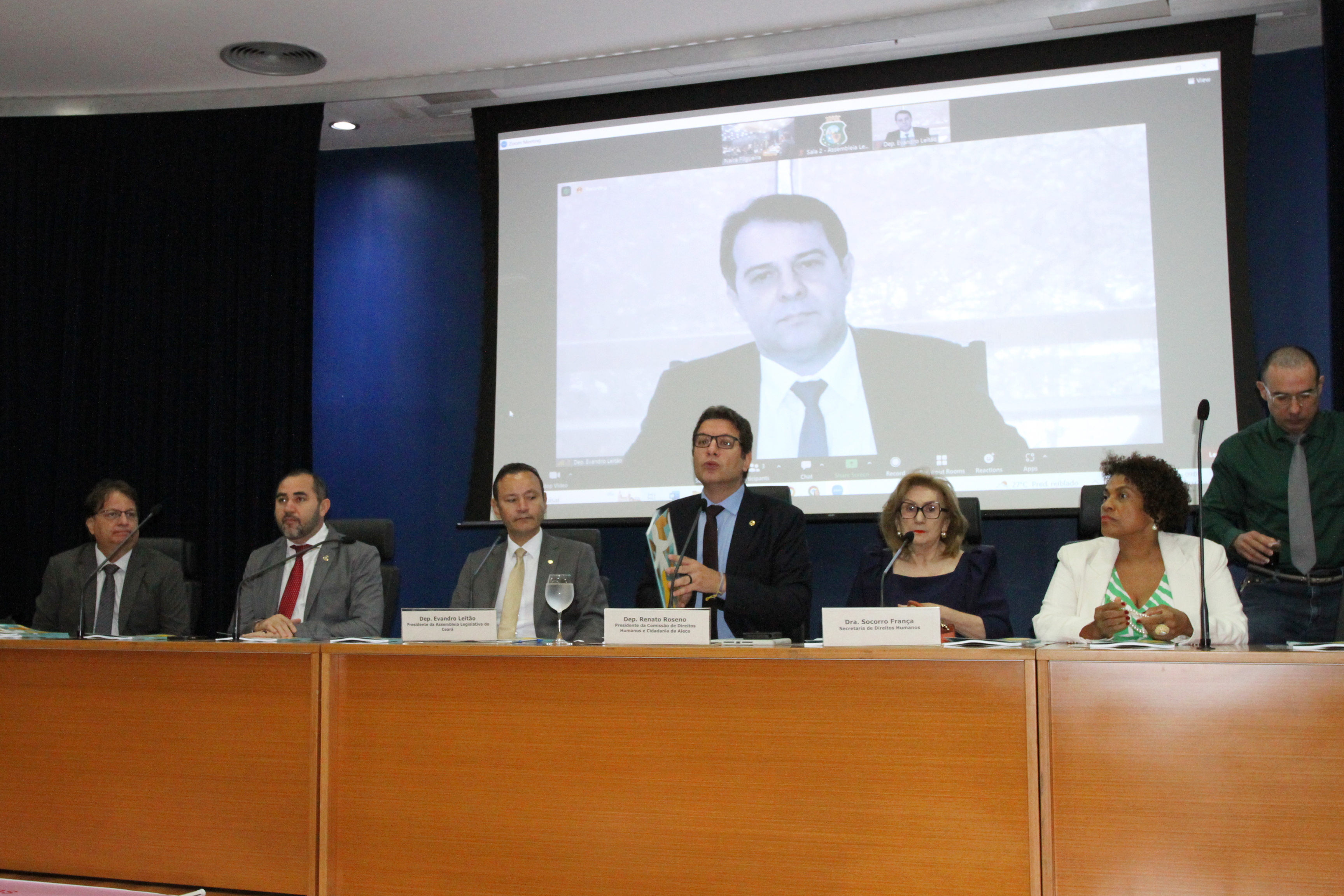 Desafios dos direitos humanos e ações da CDHC são debatidos em seminário
