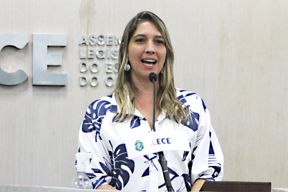 Deputada Larissa Gaspar (PT)