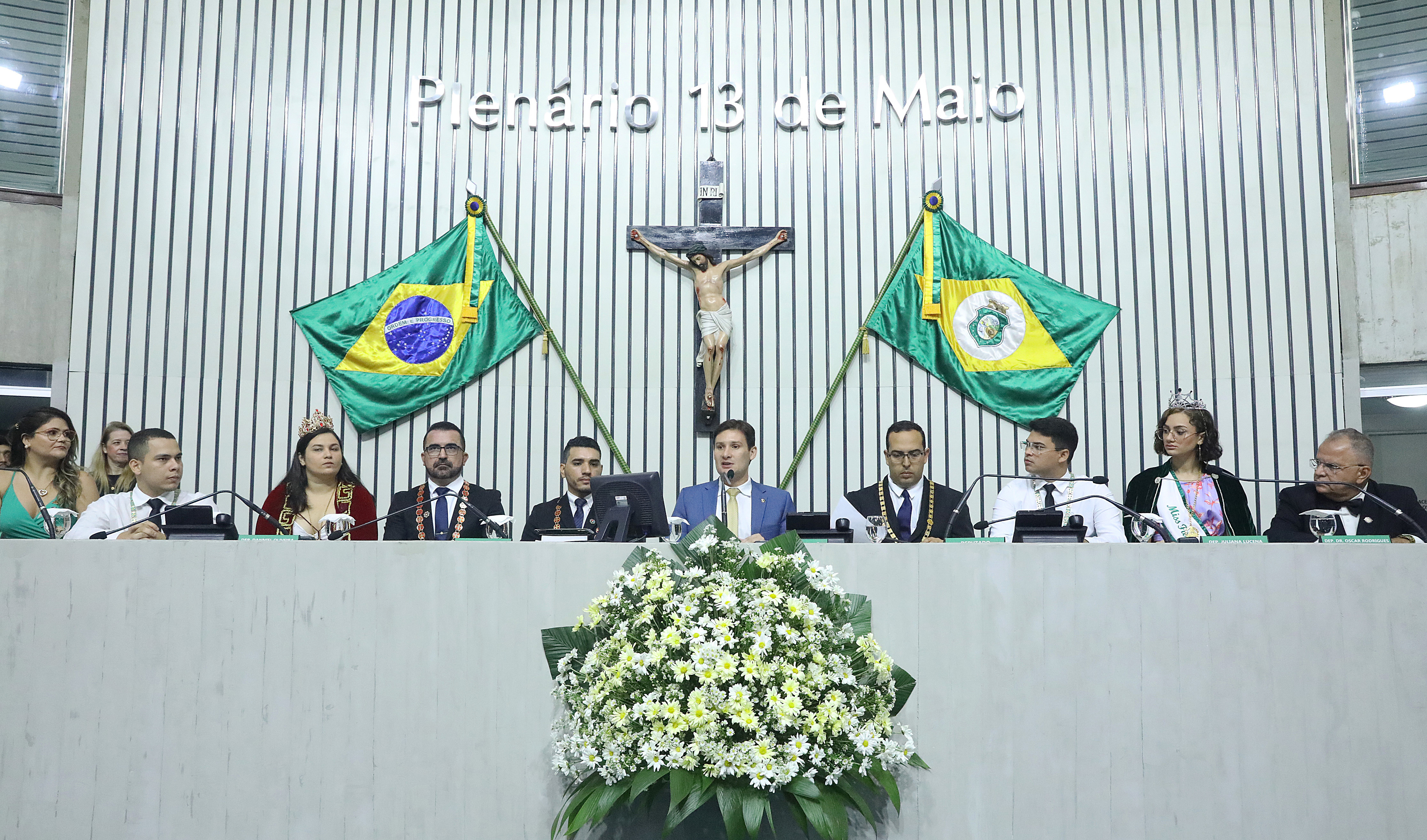 Trabalho da Ordem DeMolay e das Filhas de Jó é reconhecido em solenidade