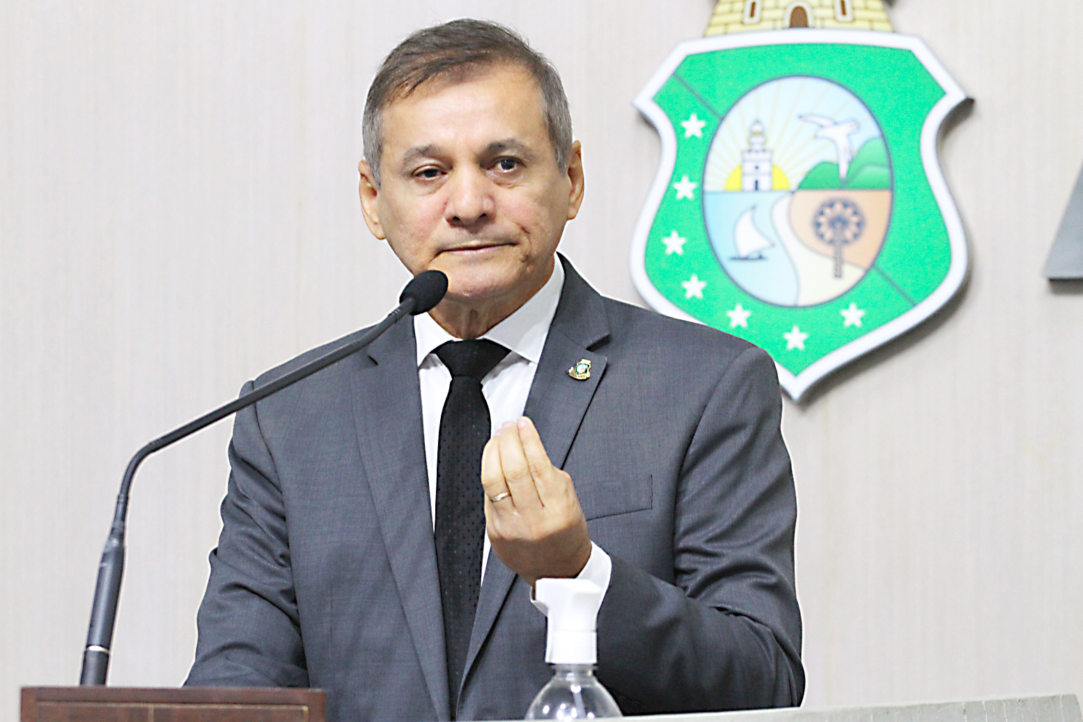 Deputado Firmo Camurça (União)