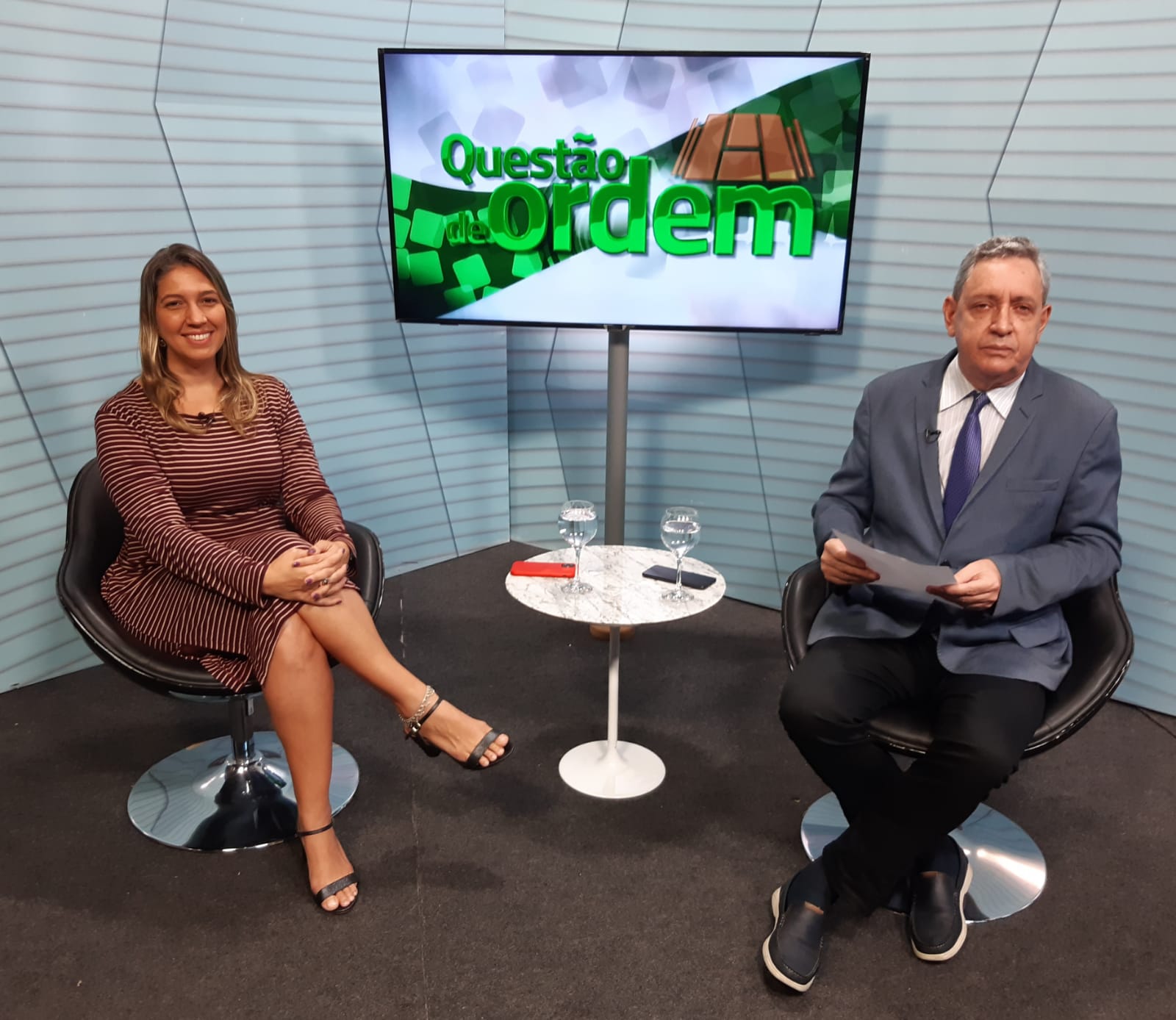 Deputada Larissa Gaspar (PT) e jornalista Renato Abreu