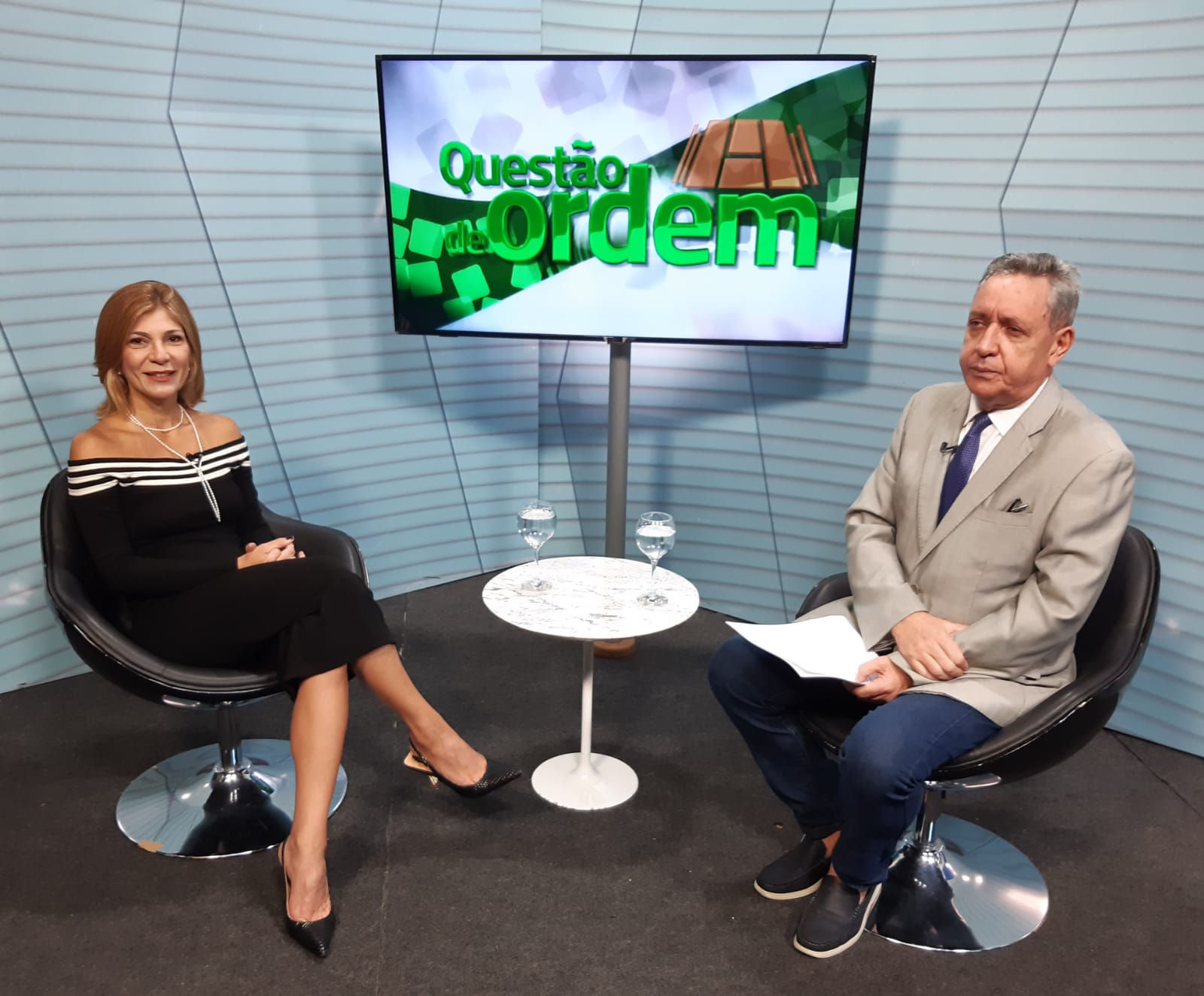 Ouvidora-Geral de Pernambuco Érika Lacet e jornalista Renato Abreu