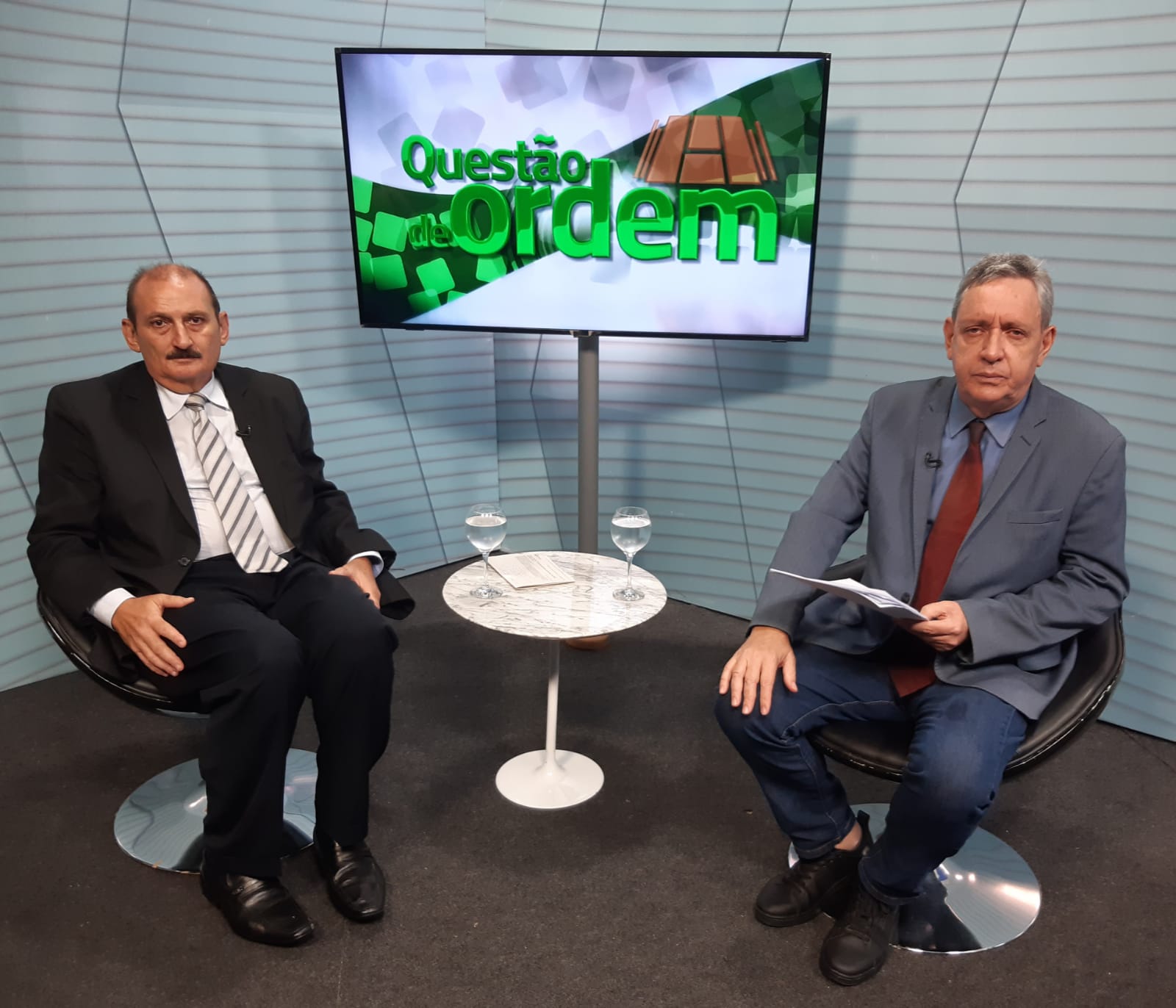 Desembargador Francisco José Gomes da Silva e jornalista Renato Abreu