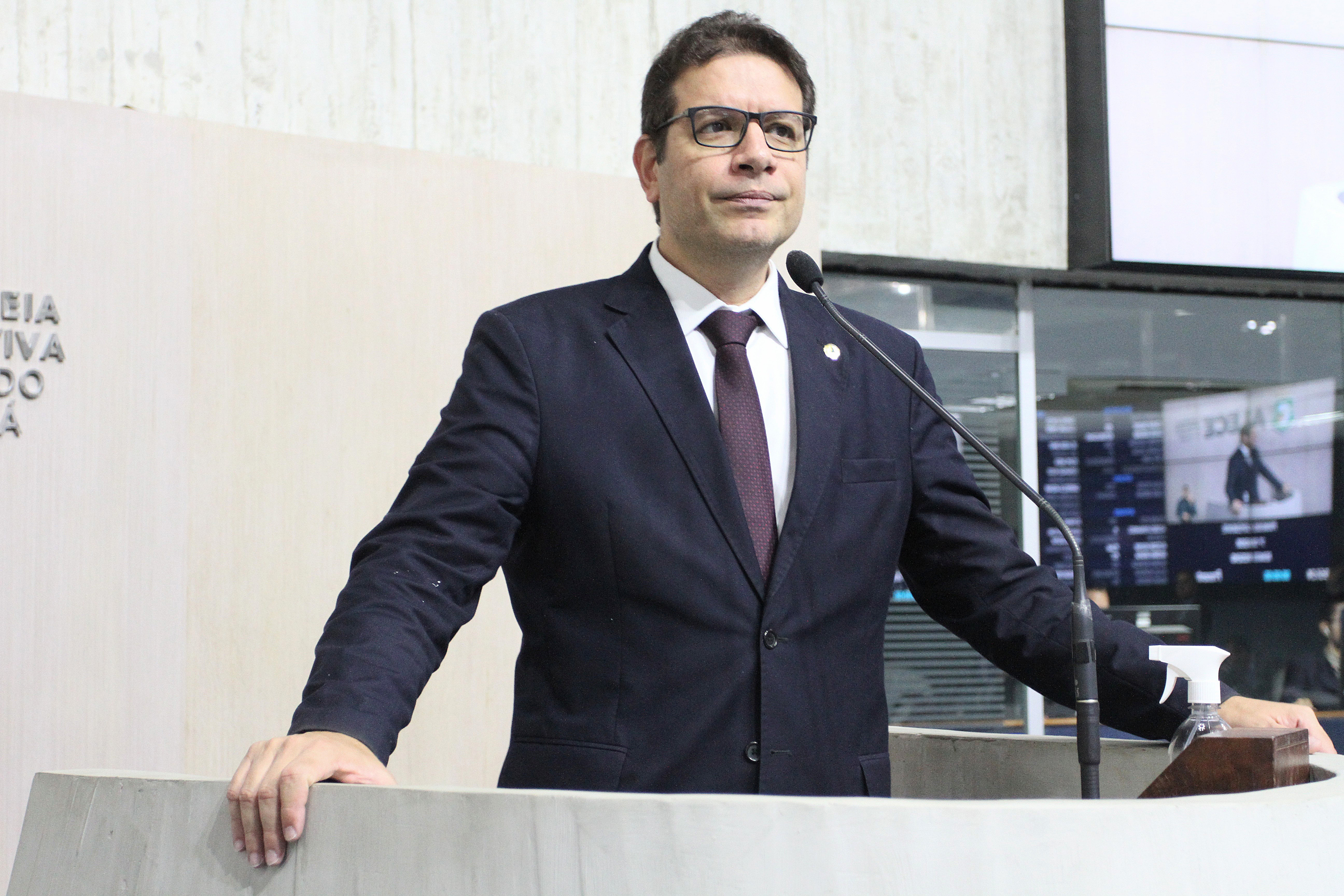 Deputado Renato Roseno (Psol)