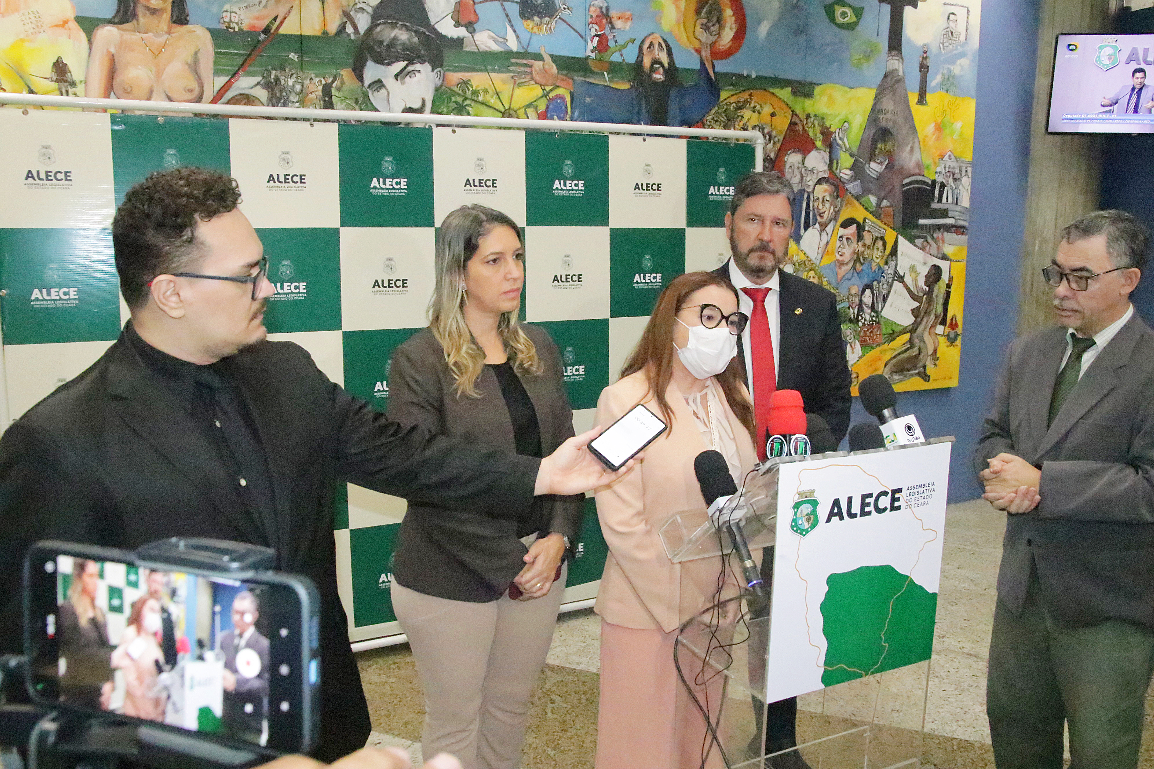 Coletiva da Secretária de Saúde do Ceará, Tânia Mara Silva Coelho