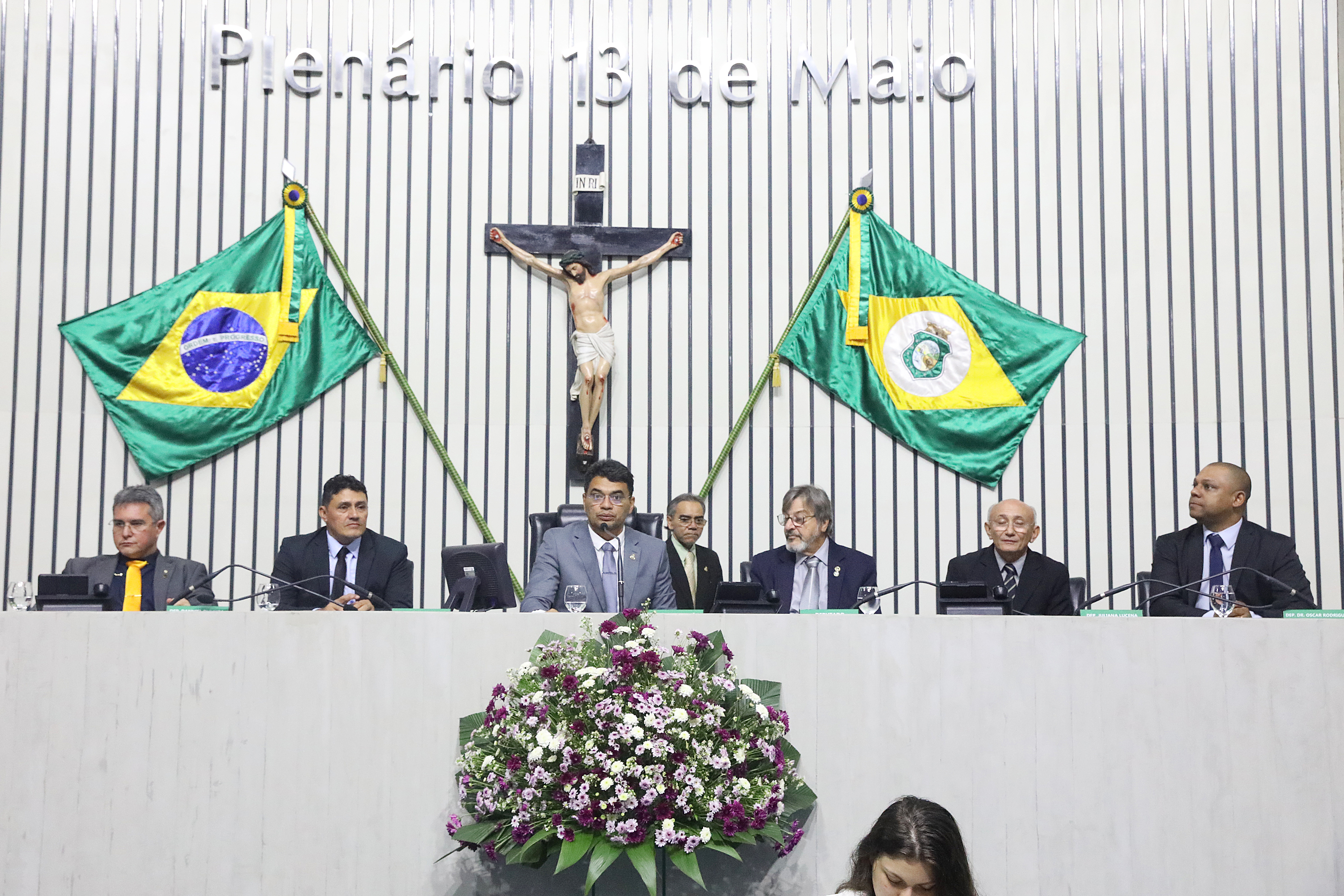 Regulamentação da profissão de optometrista é defendida em solenidade