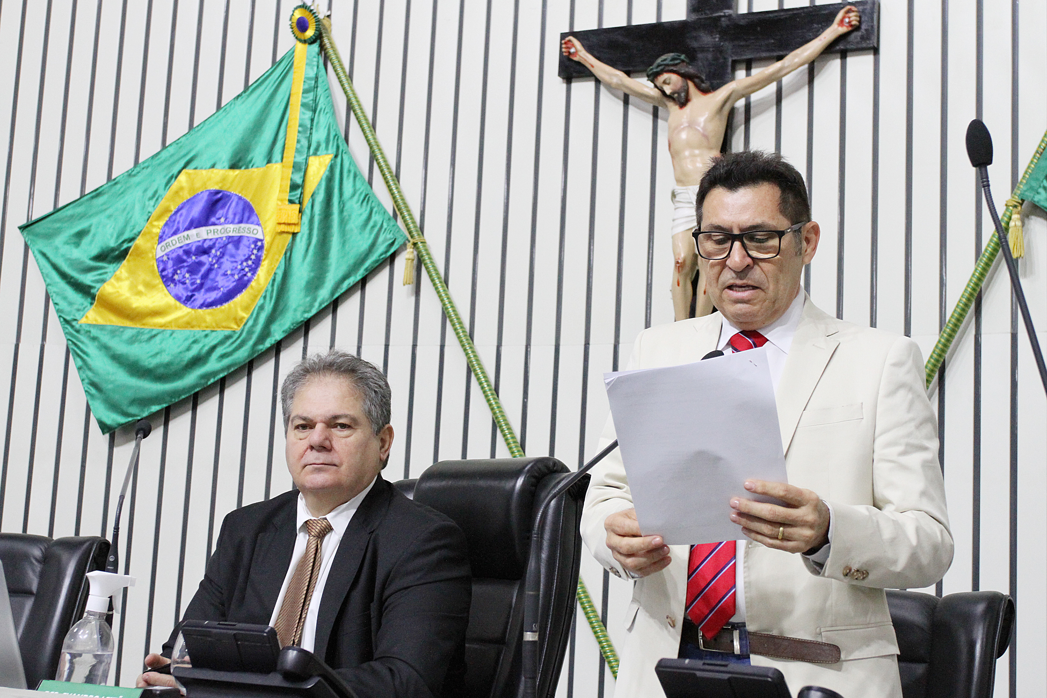 Leitura do expediente da sessão legislativa desta quinta-feira