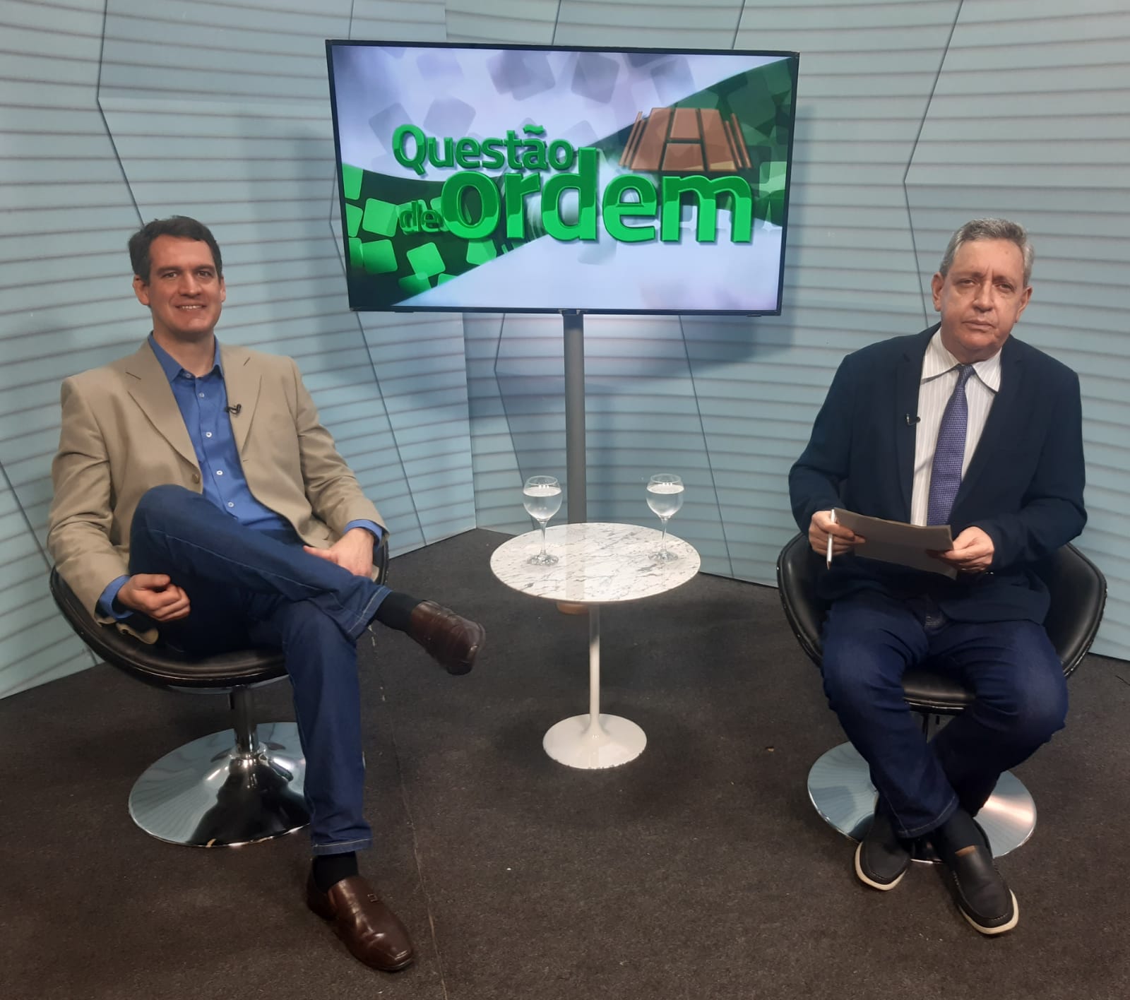 Secretário Ariel de Castro é entrevistado do Questão de Ordem