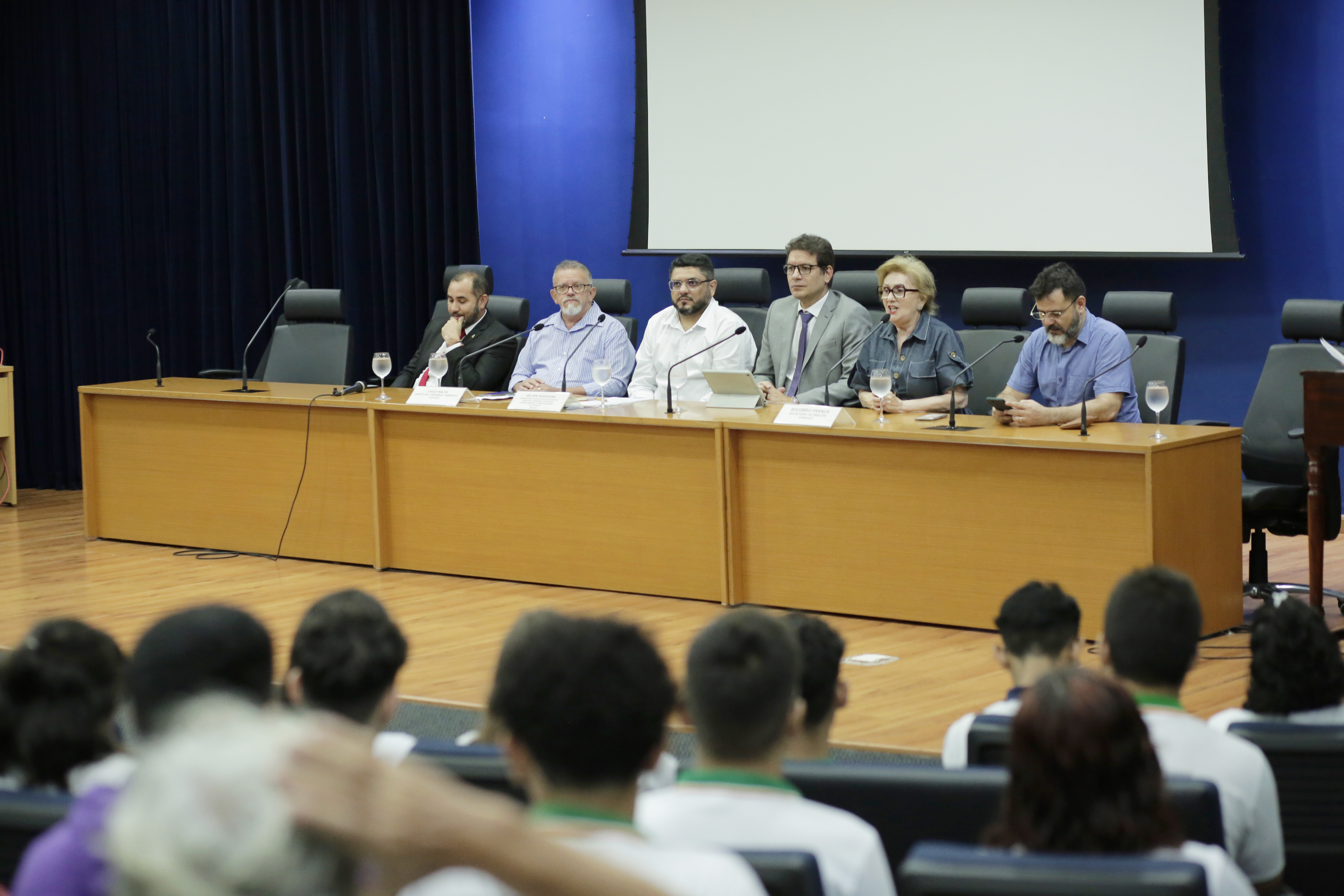 Estudantes participam de seminário sobre Memória, Verdade e Justiça