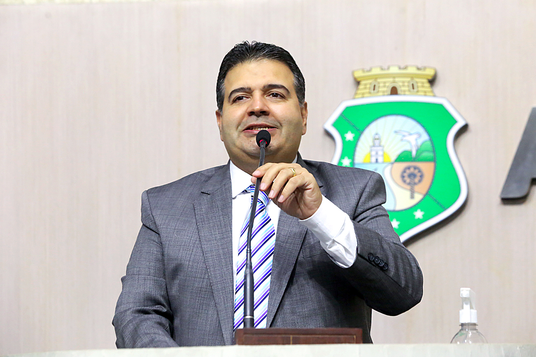 Deputado Felipe Mota (União)