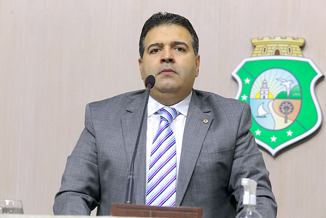 Deputado Felipe Mota (União)