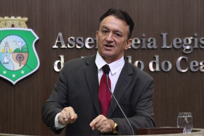 Ferreira Aragão defende prática do escotismo nas escolas cearenses