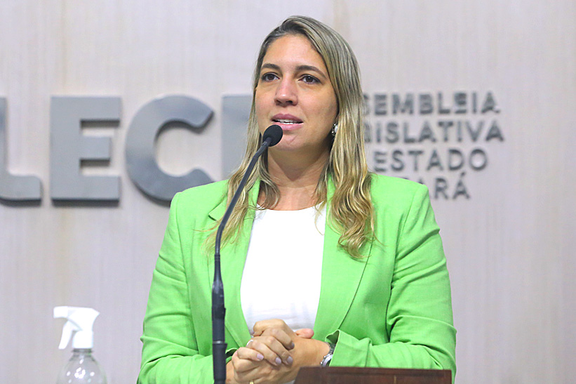 Deputada Larissa Gaspar (PT)