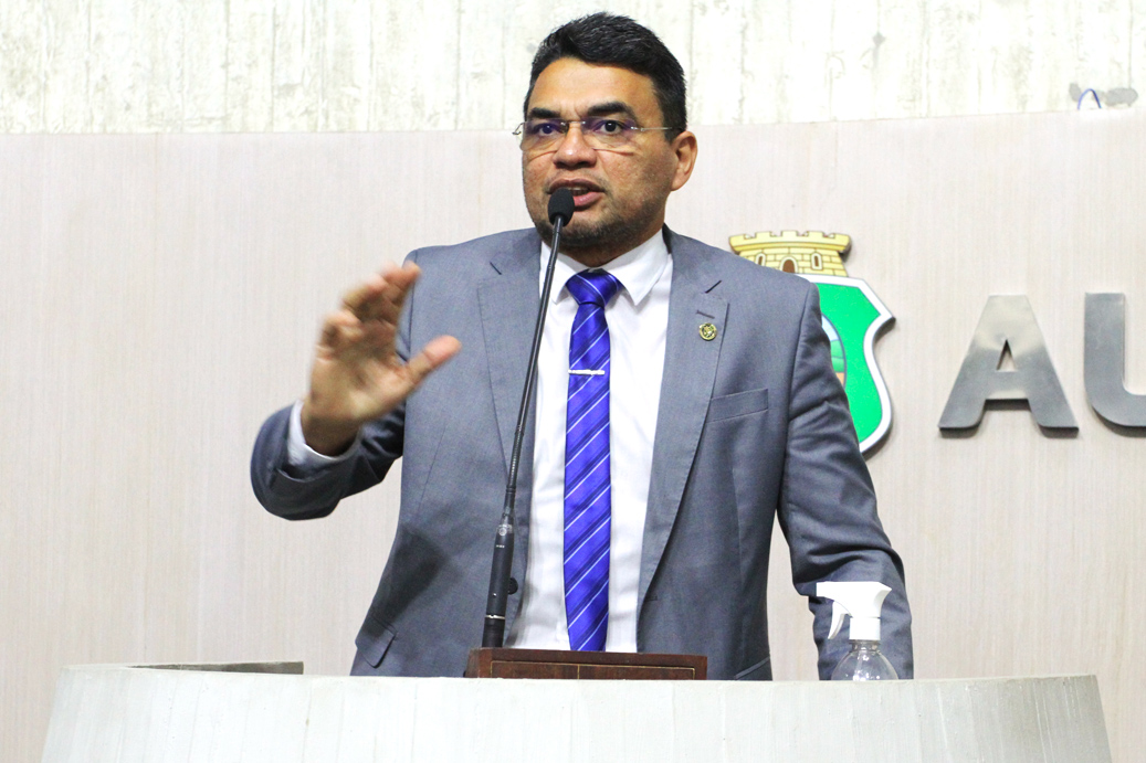 Deputado Sargento Reginauro (União)