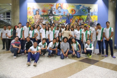Alunos do primeiro ano do nível médio, da Escola de Ensino Médio Integral Iracema