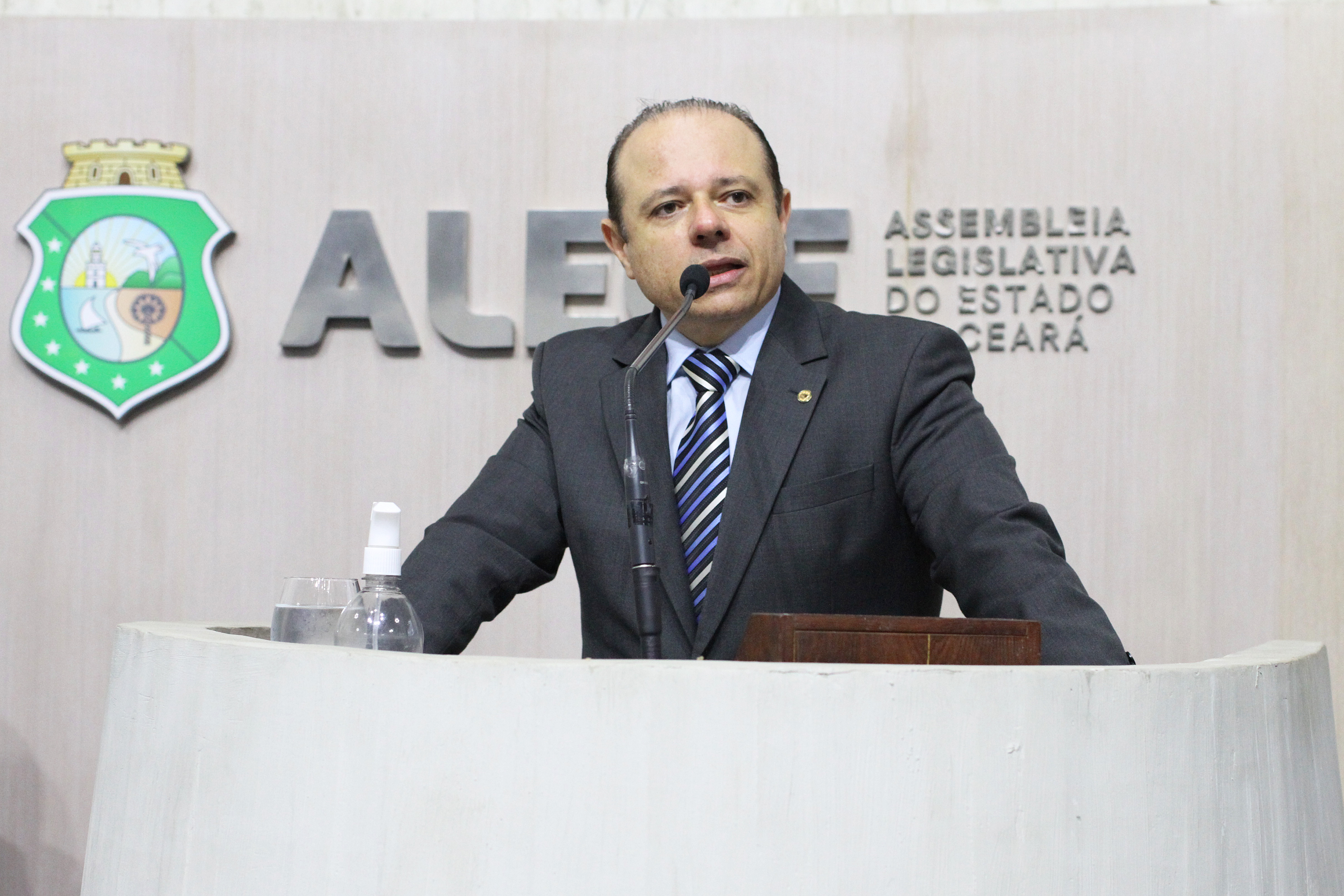 Dep. Cláudio Pinho ( PDT )