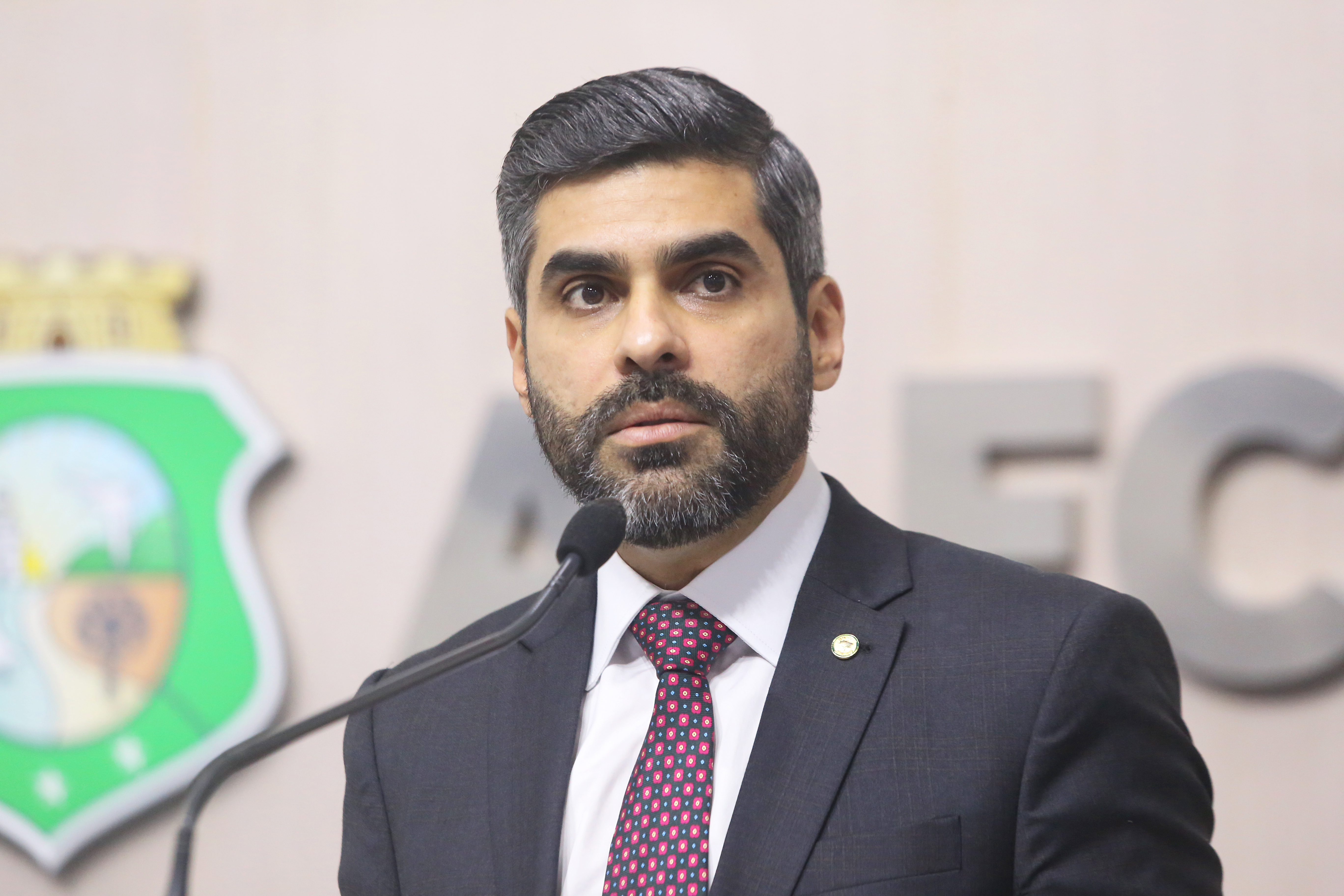 Dep. Queiroz Filho ( PDT )