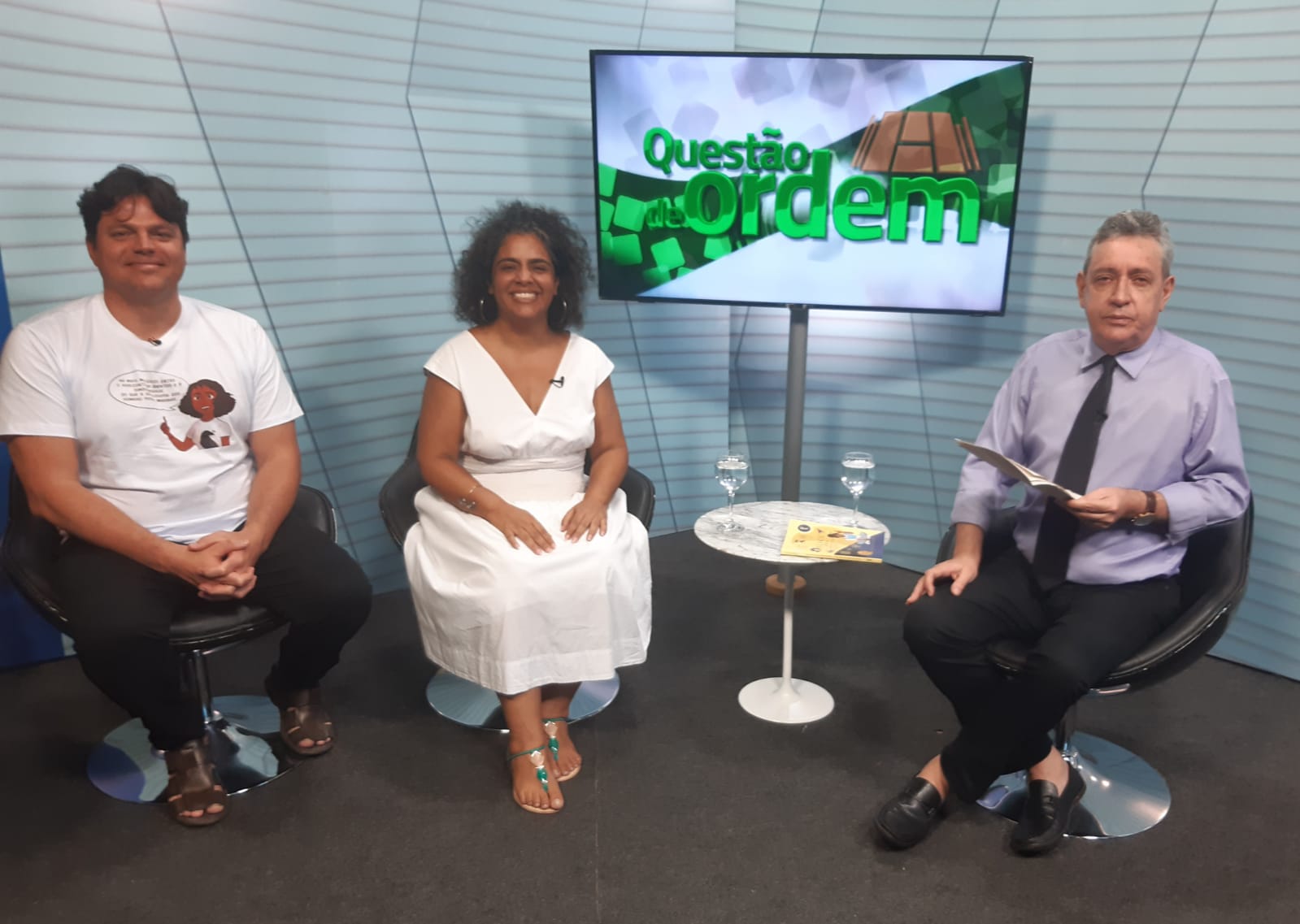 Professores Geová Maciel e Mariana Carvalho e jornalista Renato