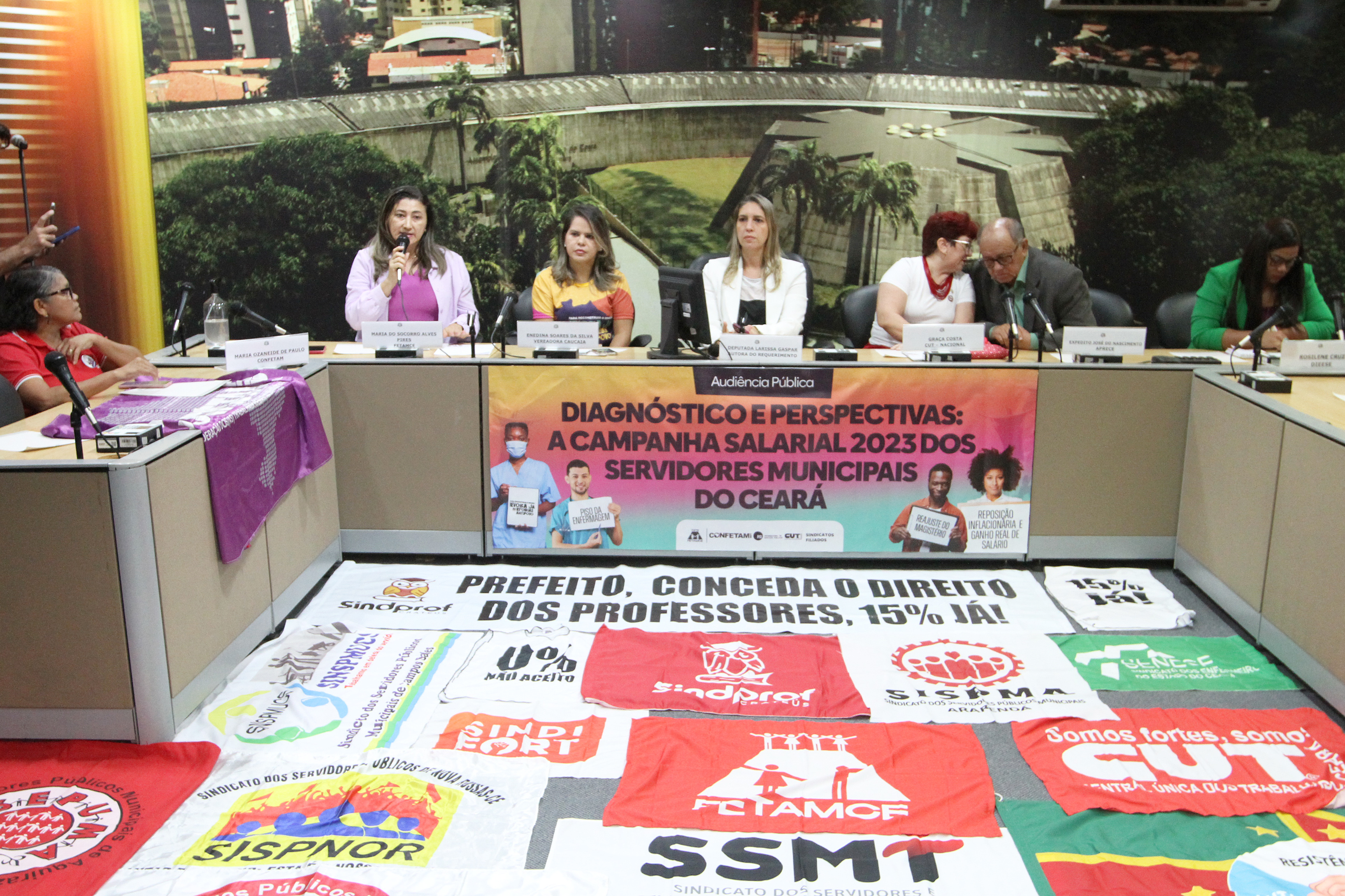 Servidores municipais do CE debatem campanha salarial em audiência na Alece