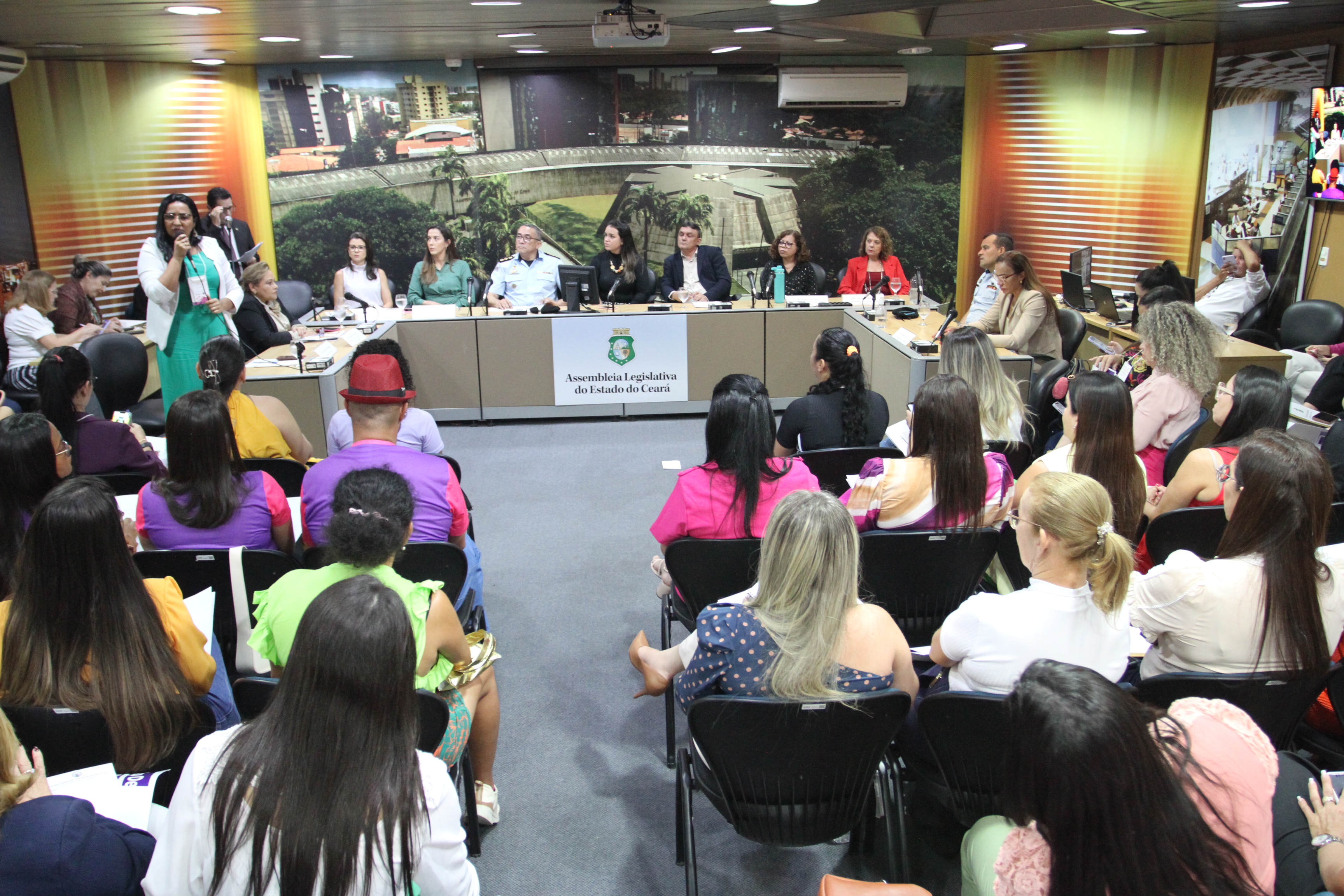 Vereadoras recebem capacitação da Procuradoria Especial da Mulher da Alece