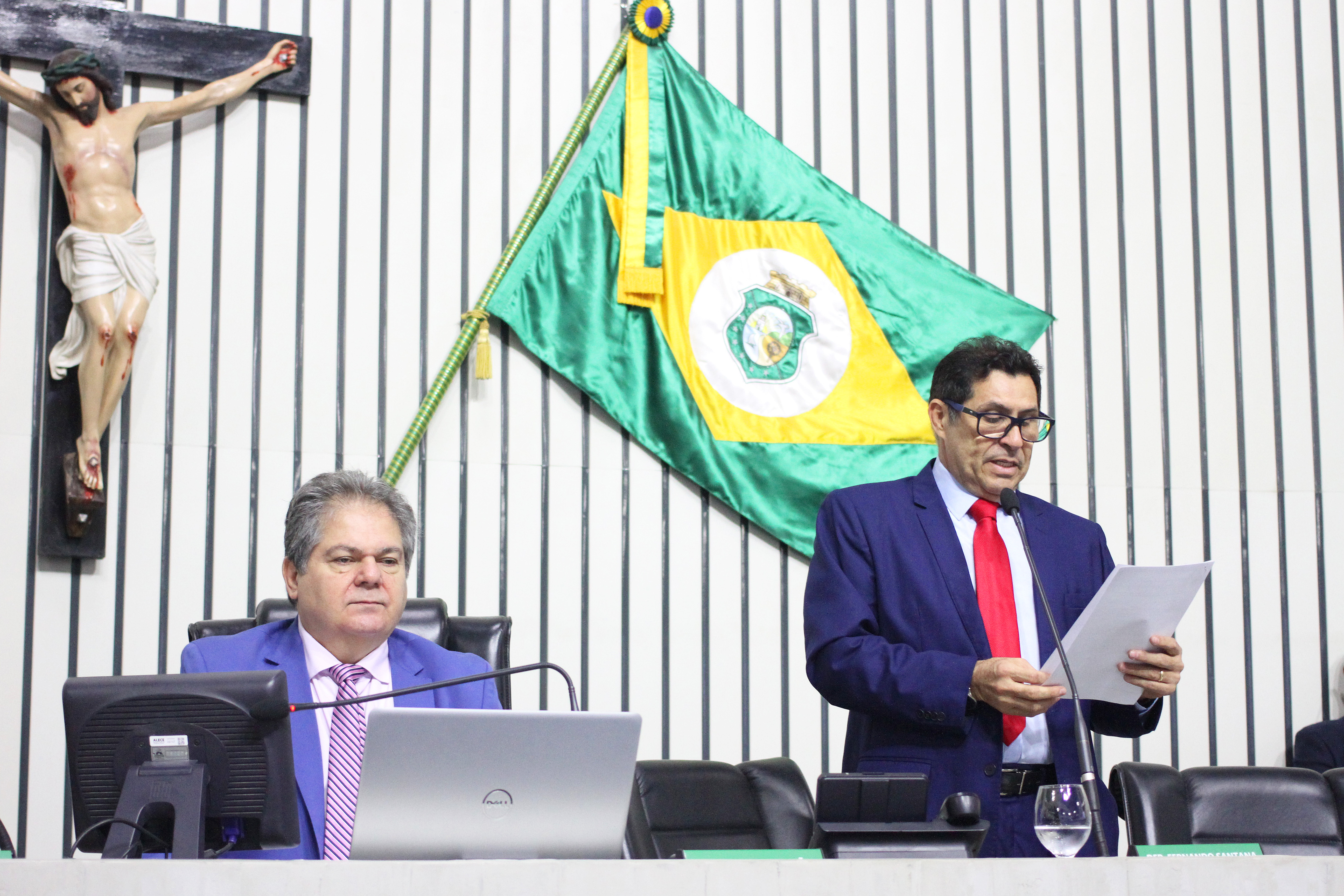 Leitura do expediente da sessão legislativa desta terça-feira