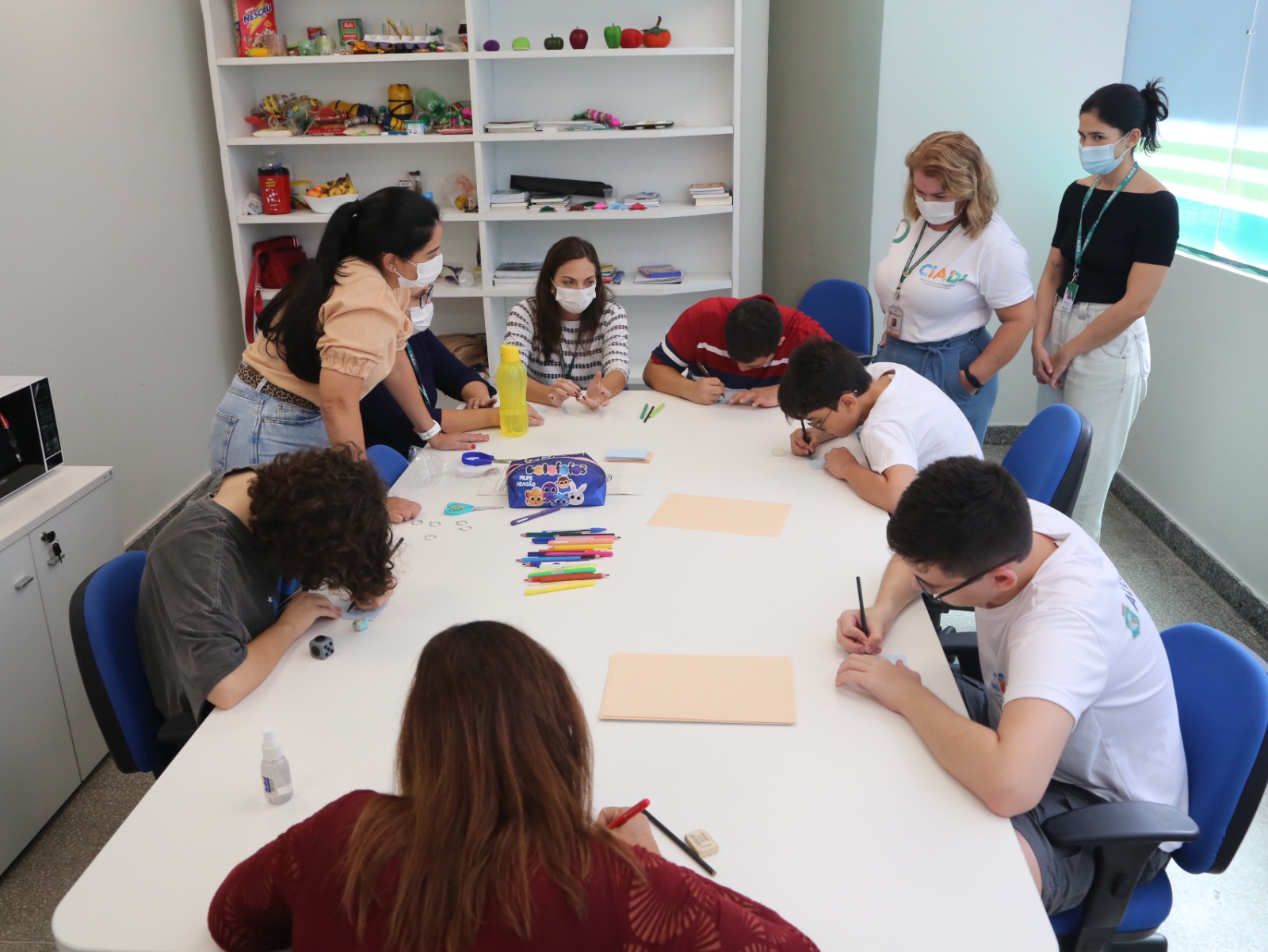 Grupo de adolescentes com autismo do Ciadi completa um ano