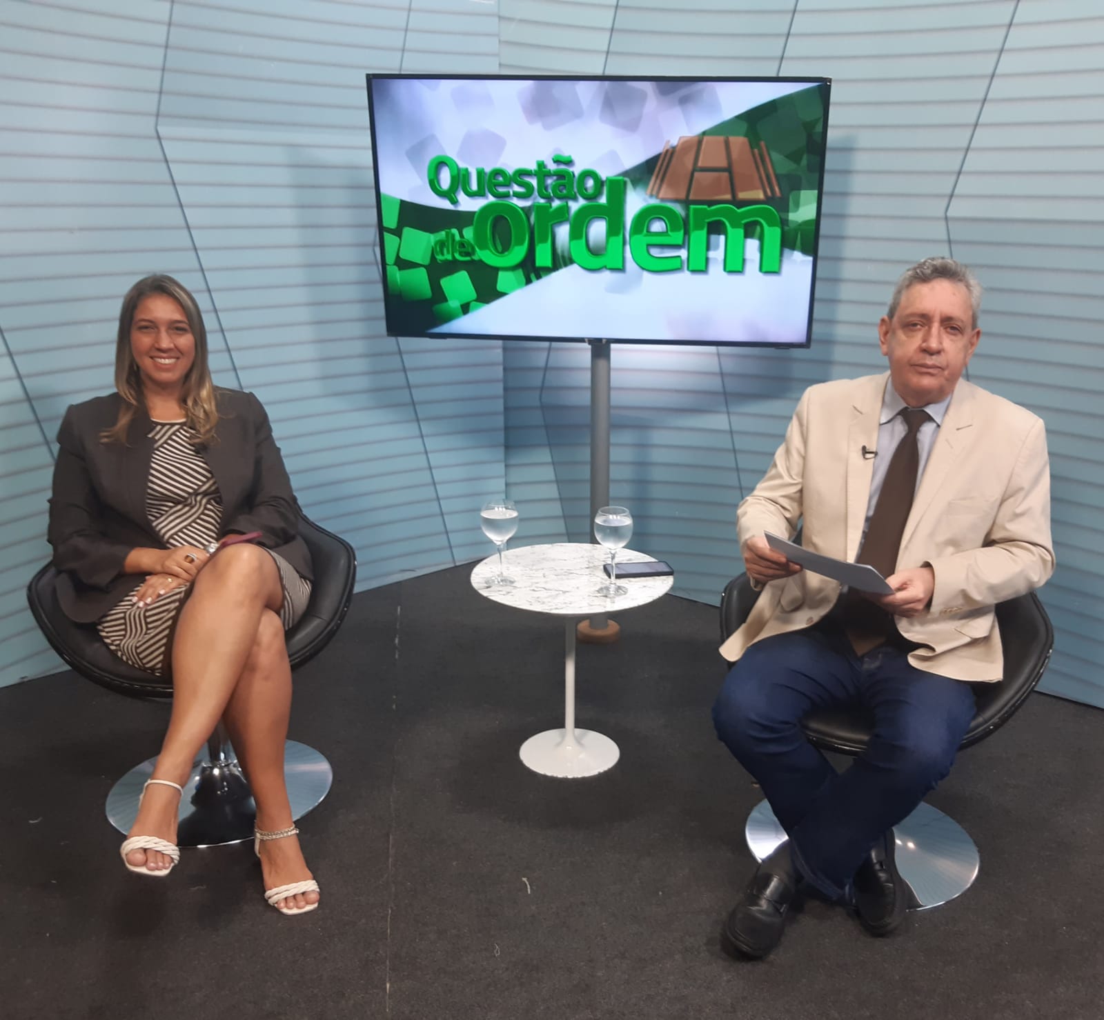 Deputada Larissa Gaspar e jornalista Renato Abreu