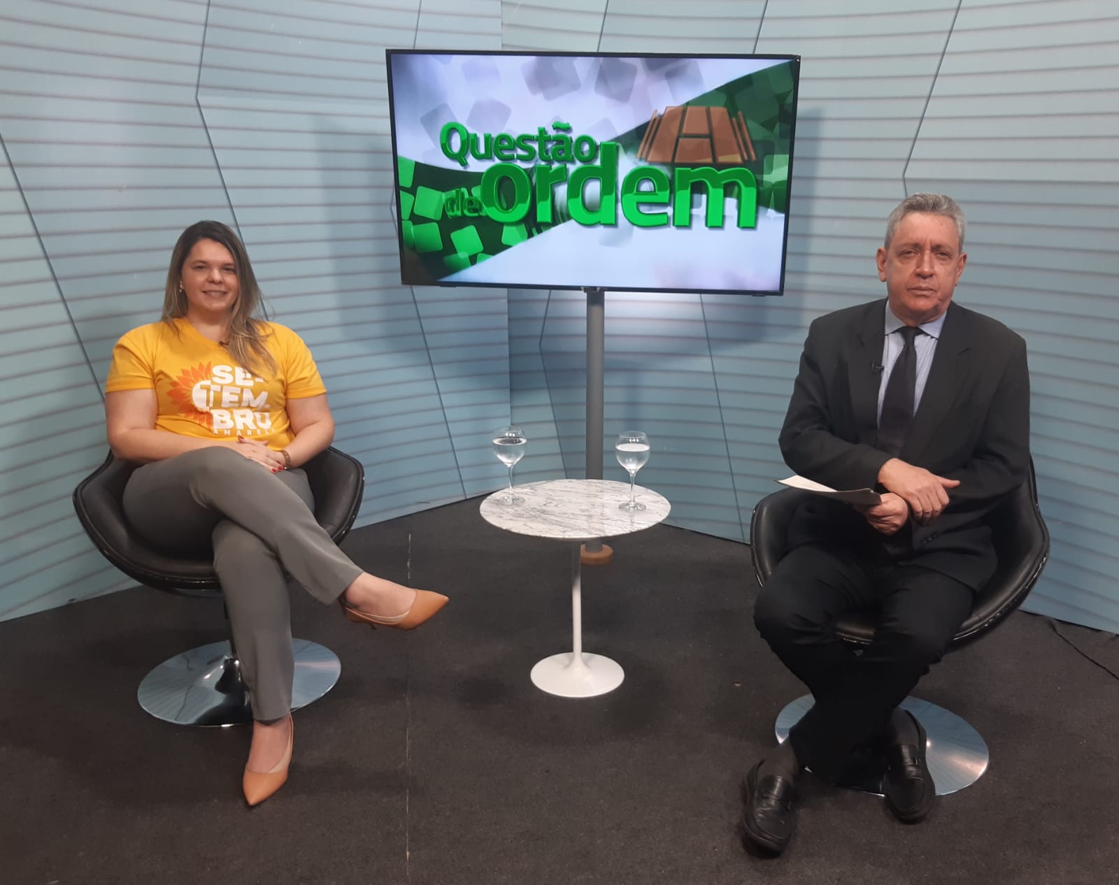 Psicóloga Carina Diógenes e jornalista Renato Abreu