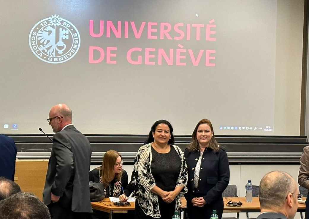 Diretora acadêmica da Unipace, Lídia Lourinho e a primeira-dama da Alece e lider do Comitê de Responsabilidade Social, Cristiane Leitão