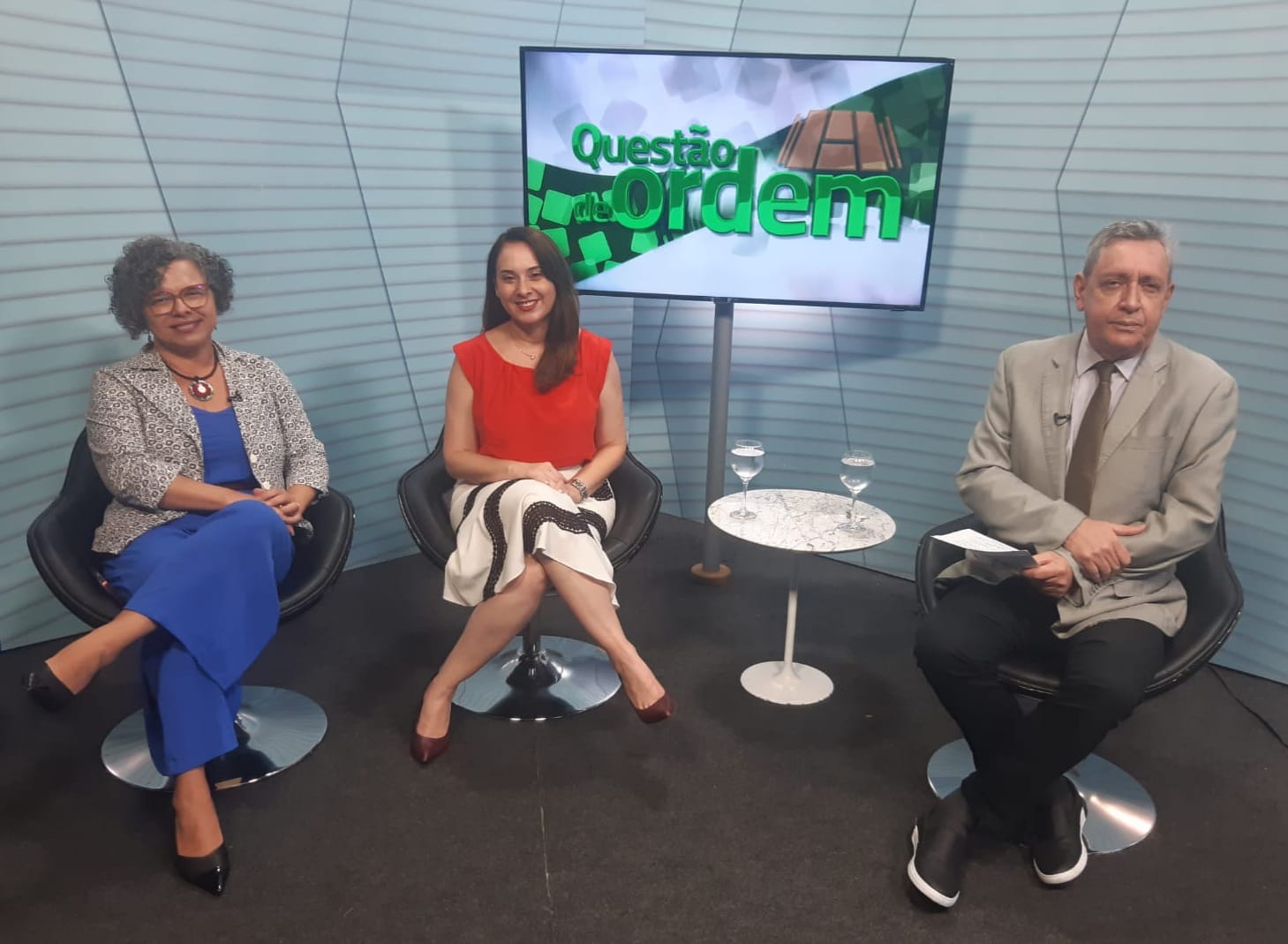 Professoras doutoras Diana Azevedo, Adriana Rolim  e jornalista Renato Abreu