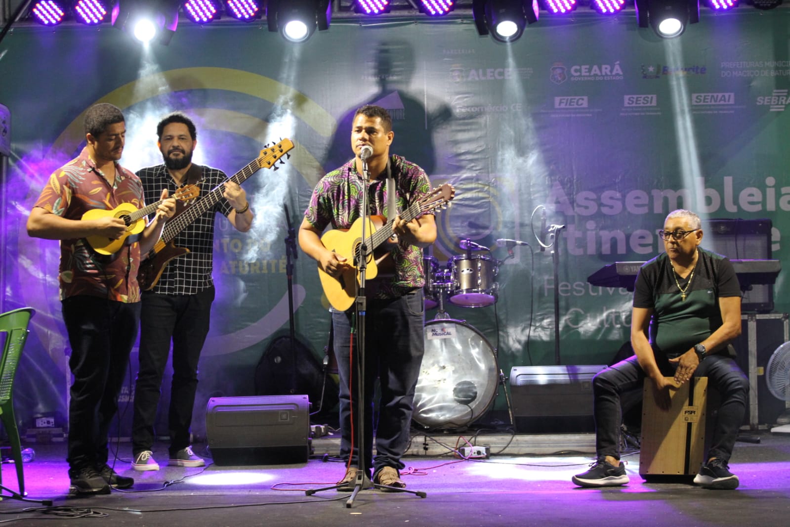 Nove apresentações  abrilhantam a segunda noite de festival