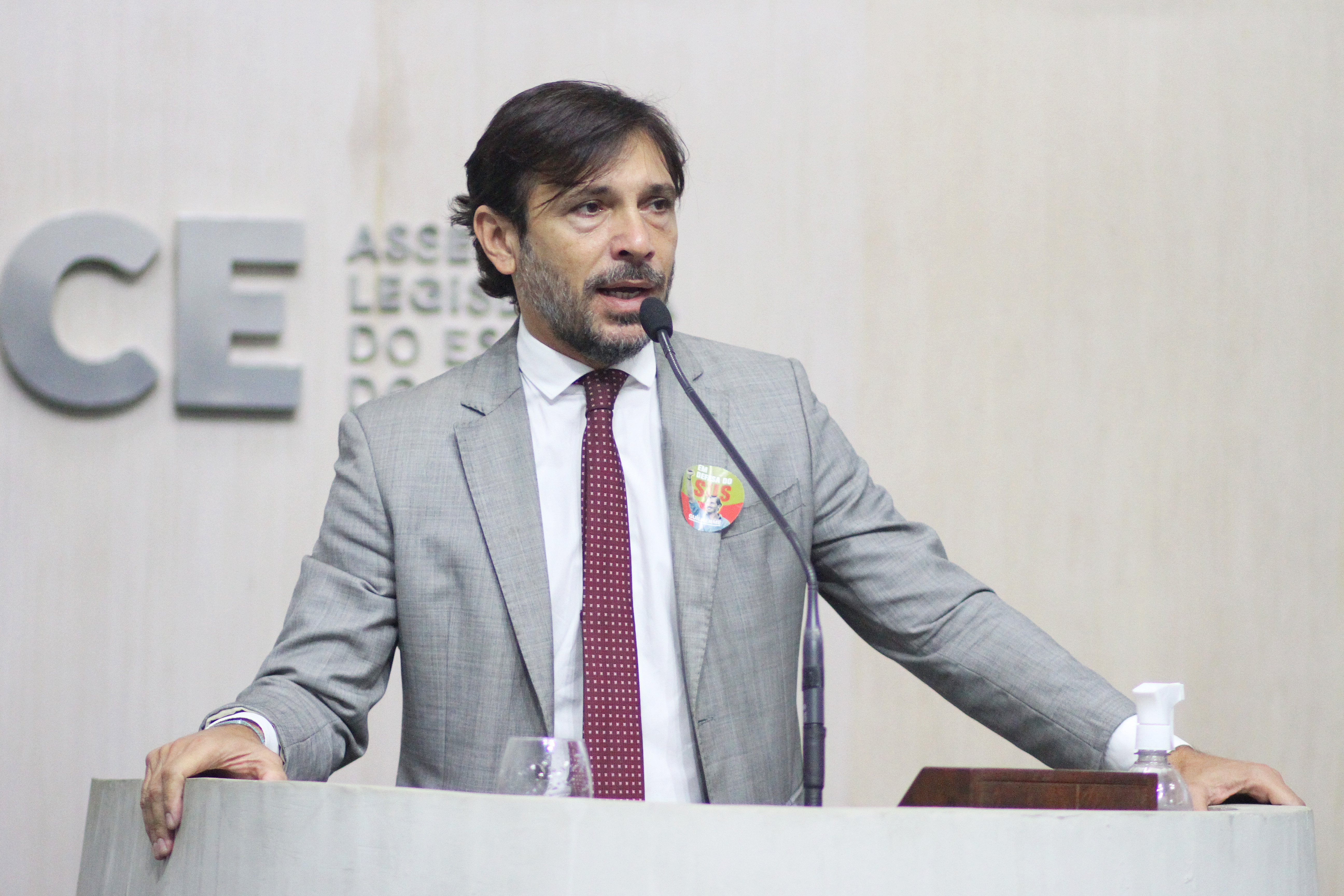 Guilherme Sampaio anuncia projeto que trata do uso medicinal da cannabis