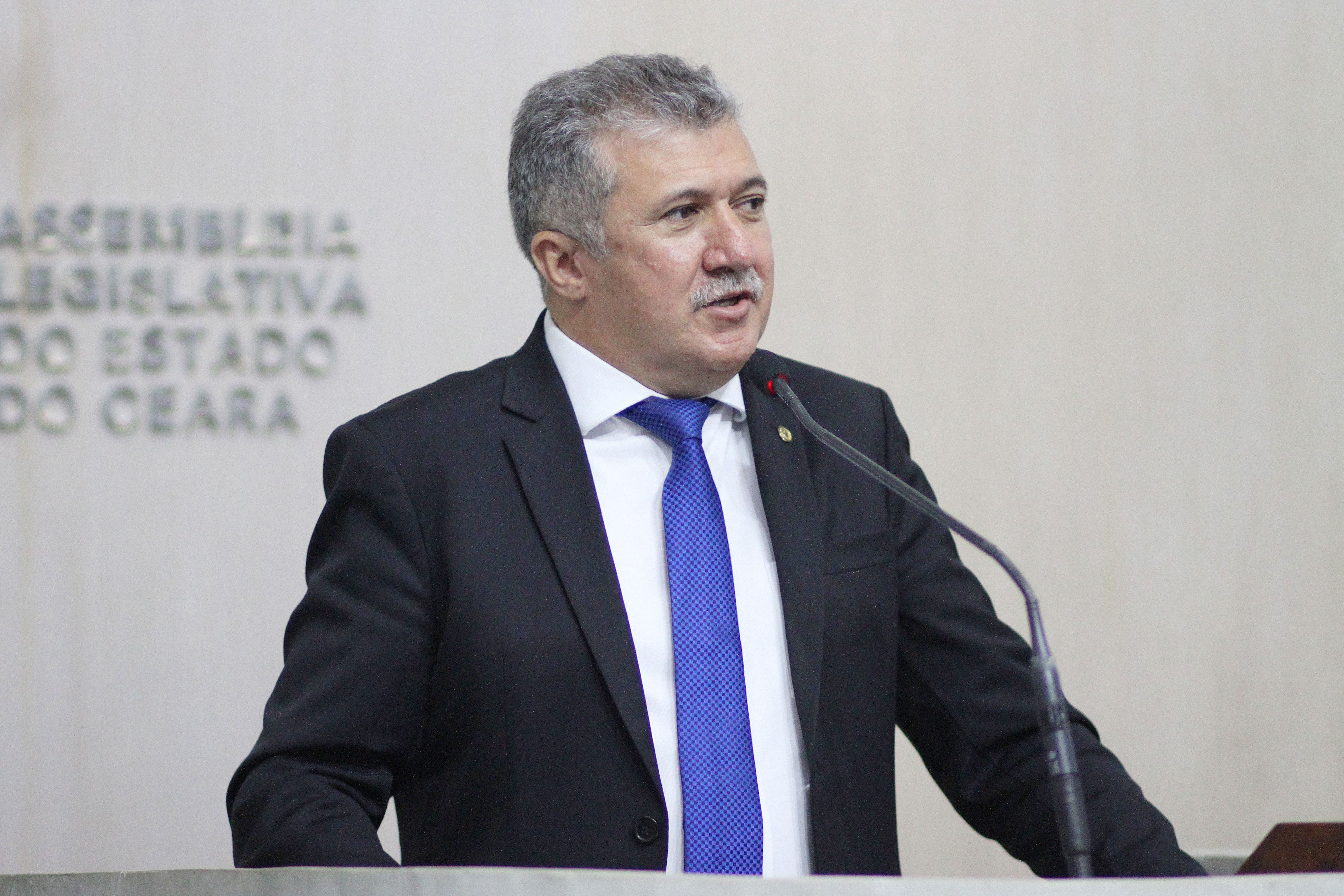 Antônio Henrique destaca avanços na saúde pública de Fortaleza